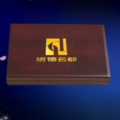 2011年9月：定制中国中铁定制纯金纪念币定制纯金纪念章