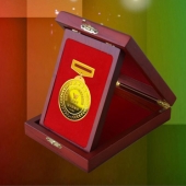 2015年1月：定制越秀集团纯金奖牌定制金质奖章制作